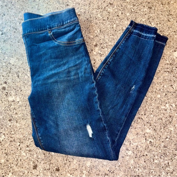 Spanx Jeans - Women's Medium Pull-On Shaping Skinny Distressed Denim Stretch - Picture 1 of 12